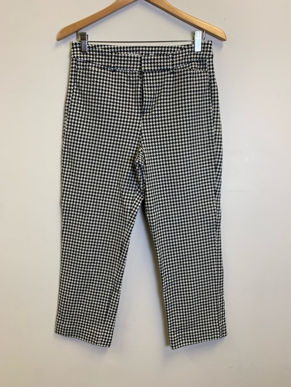 Old Navy Black & White Pixie Style Crop Trousers